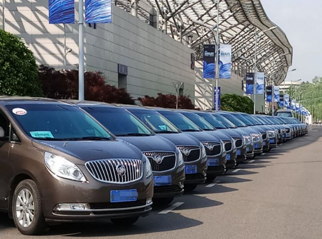 租车一天大概多少钱