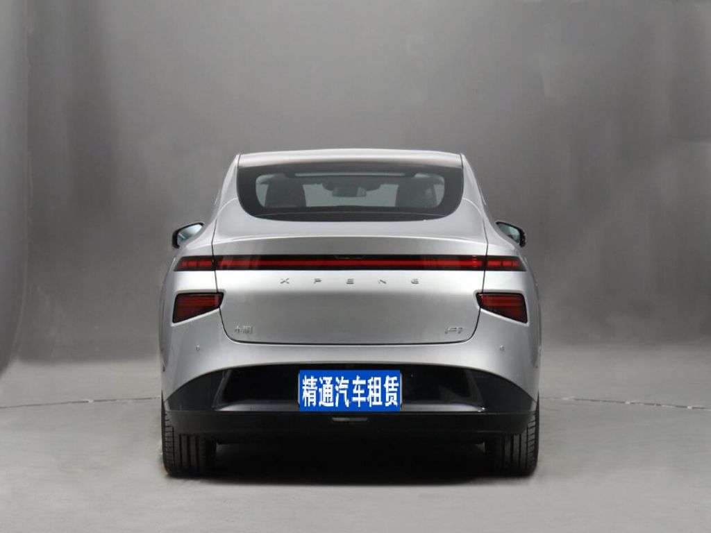 小鹏汽车-小鹏汽车P7