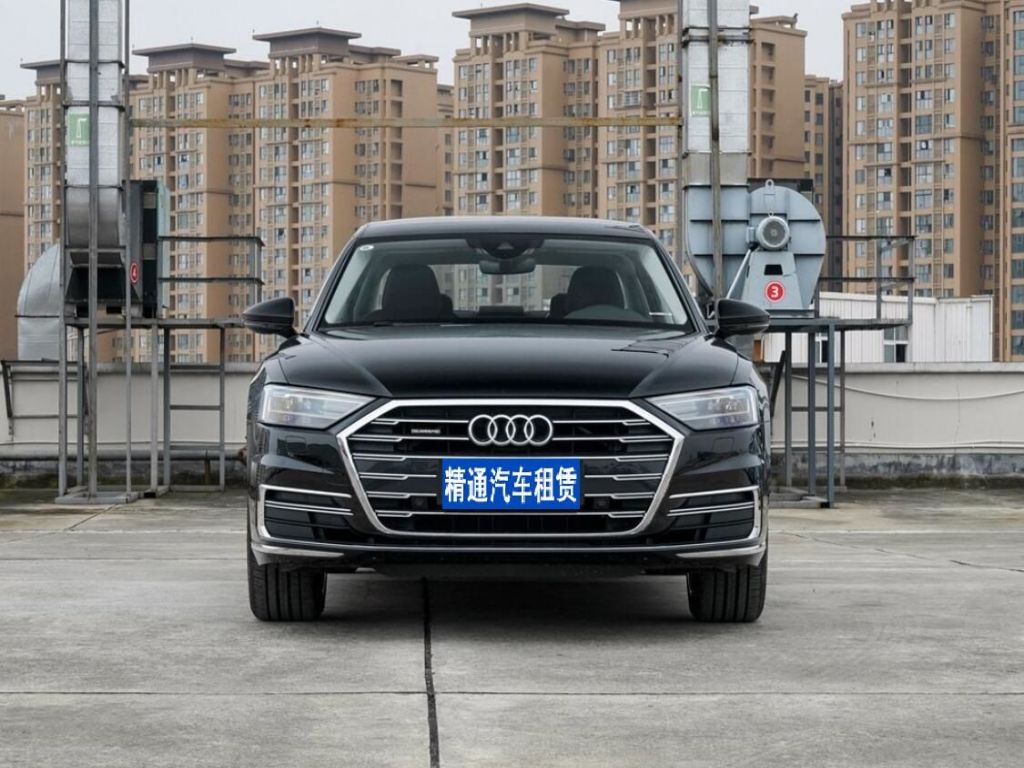 奥迪A8L2022款 50 TFSI quattro 舒适型 典藏版