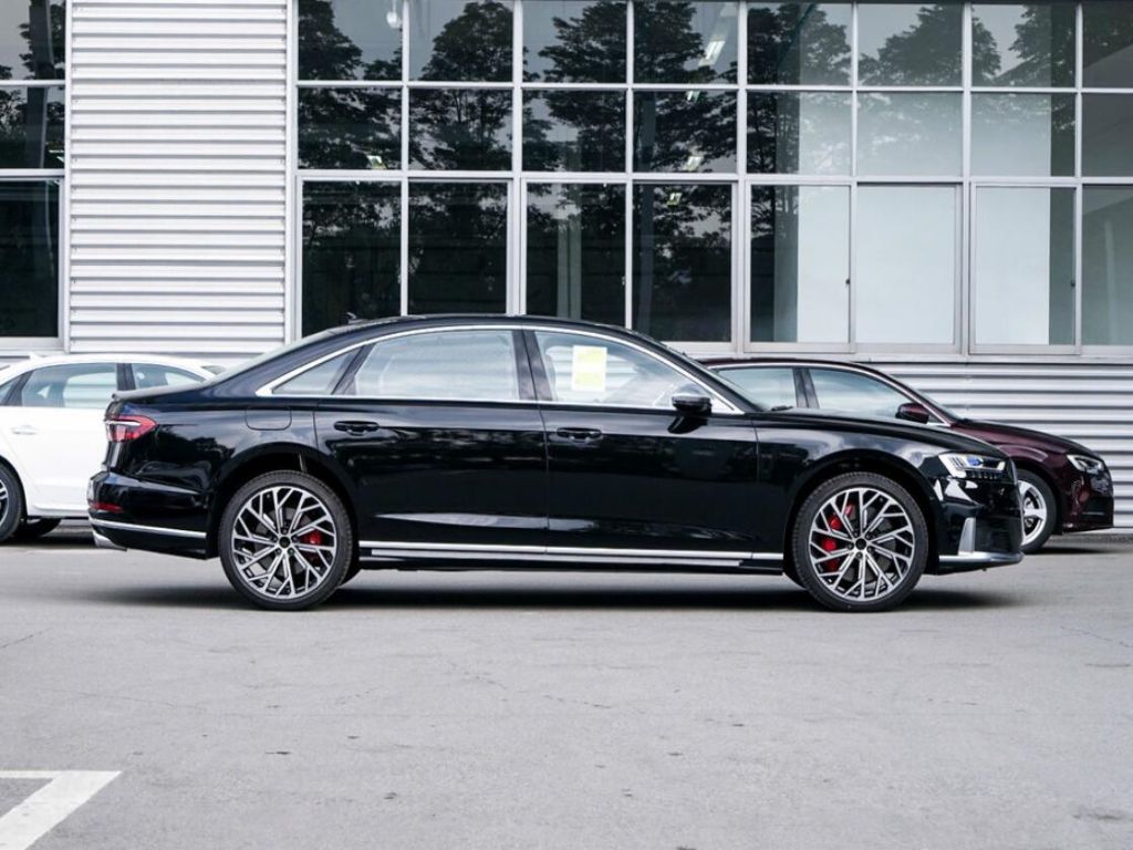 奥迪S82021款 S8L 4.0TFSI quattro